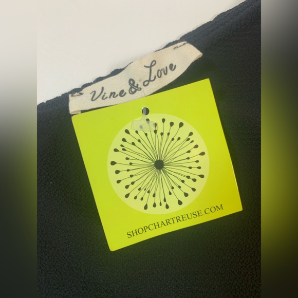 NWT Vine and Love one shoulder black large top, ruffled sleeve (bin F) - Picture 3 of 9